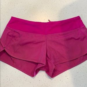 Hot pink lululemon size 6 speed up short!